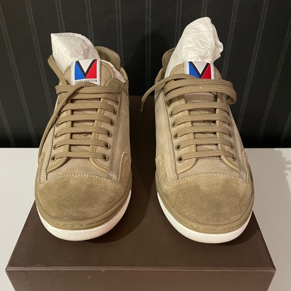 Louis Vuitton Frontrow V-Patch - Picture 1 of 4